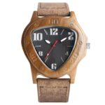 Montre En Bois Foncé Triangulaire Cadran Noir Bracelet Cuir Marron – TriangoloScuro